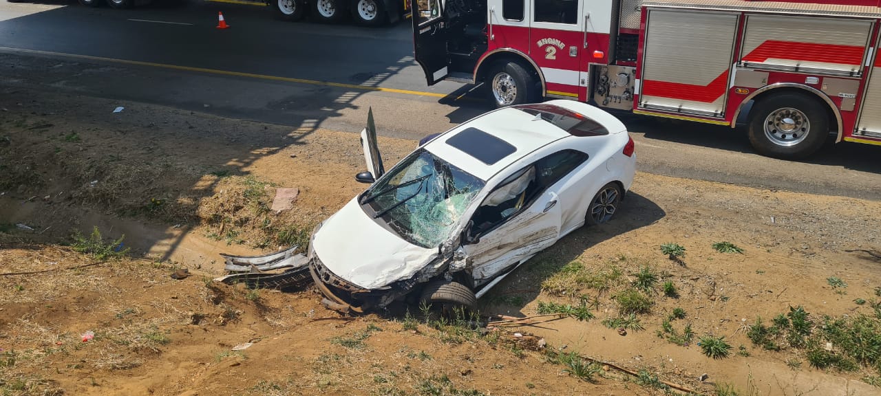 Car crashes into another leaving man seriously injured in Meyerton